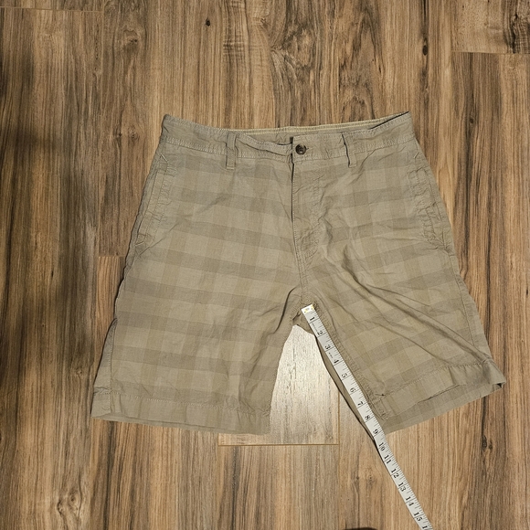 The North Face Tan Flat Front Shorts - Picture 3 of 11